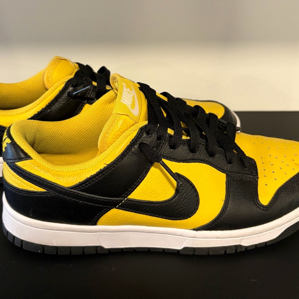 Nike Dunks Sneakers - Picture 3 of 7
